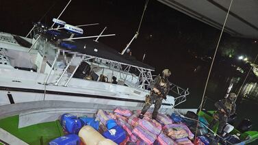 DEA y autoridades de Costa Rica decomisan lancha con más de 2 toneladas de droga