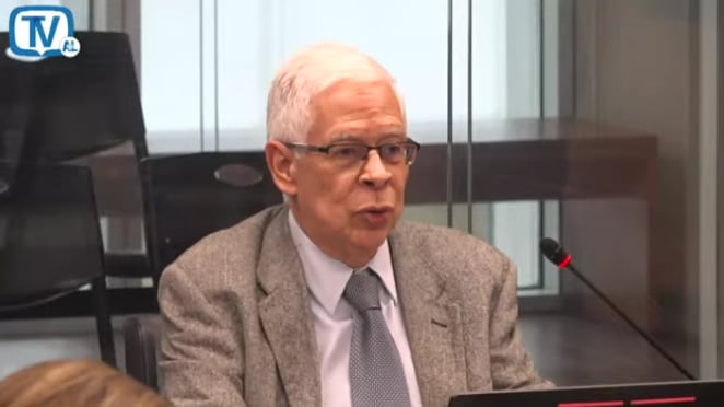 Rubén Hernández, abogado constitucionalista, ve insalvable el proyecto del gobierno para extraditar a nacionales por un vicio de procedimiento.
