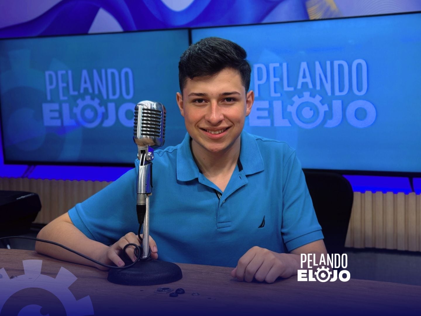 Joseph Arguedas es imitador de Pelando el ojo, imita a Álvaro Ramos, en el programa de radio Monumental