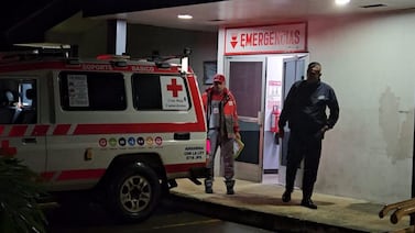 Violento atropello lanzó a hombre a un matorral en San Carlos y murió horas después en el hospital