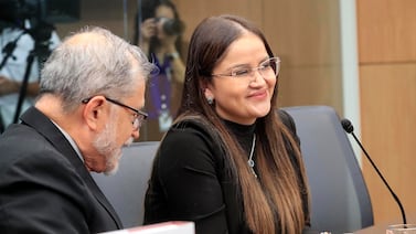 Joselyn Chacón se pronuncia luego de que tribunal girara una orden de captura contra