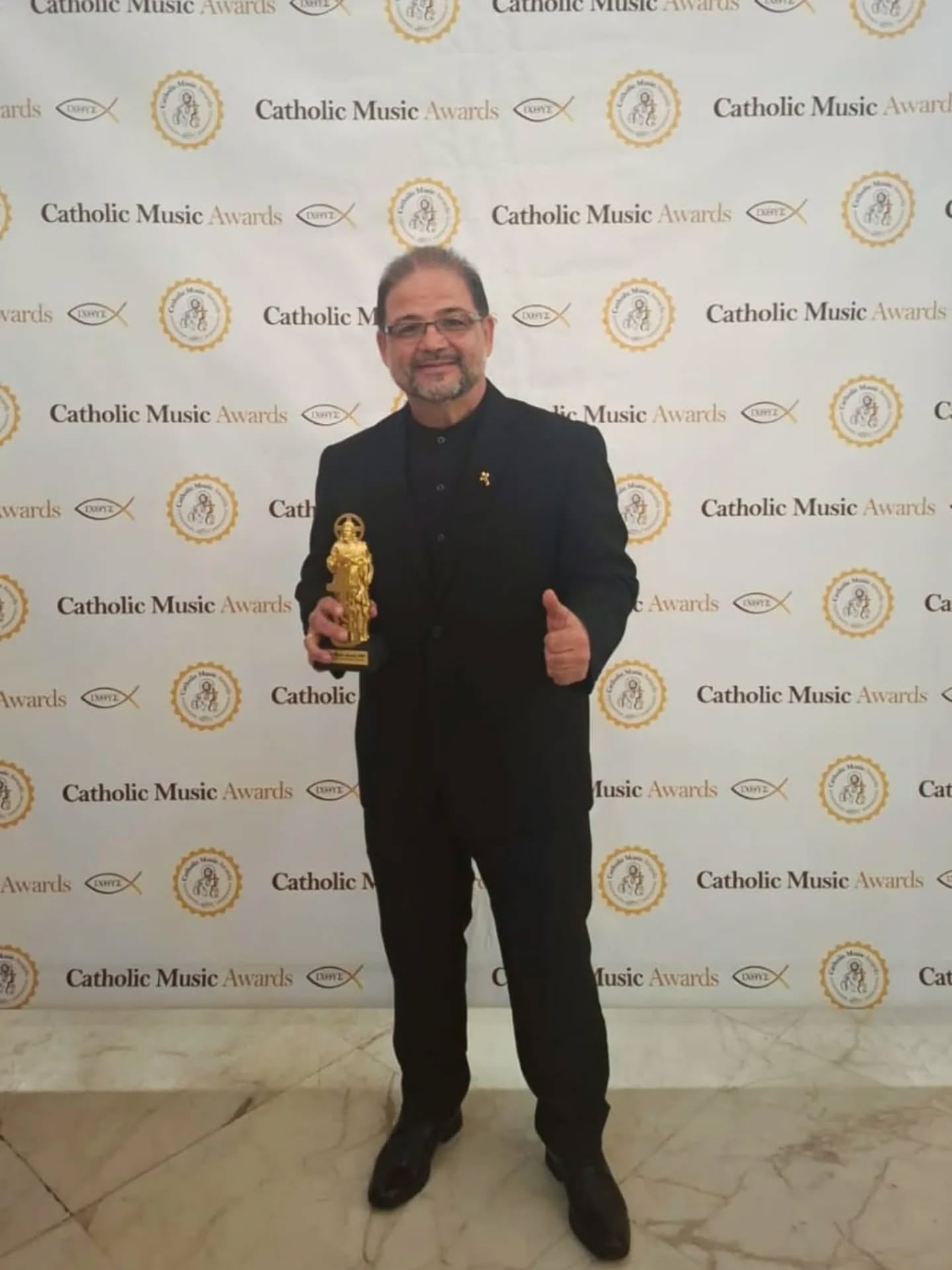 El desamparadeño, Freddie Chavarría, cantautor católico, el pasado 27 de julio ganó un histórico premio de la música católica mundial. El tico triunfó en la primera edición de los “Premios a la Música Católica”.