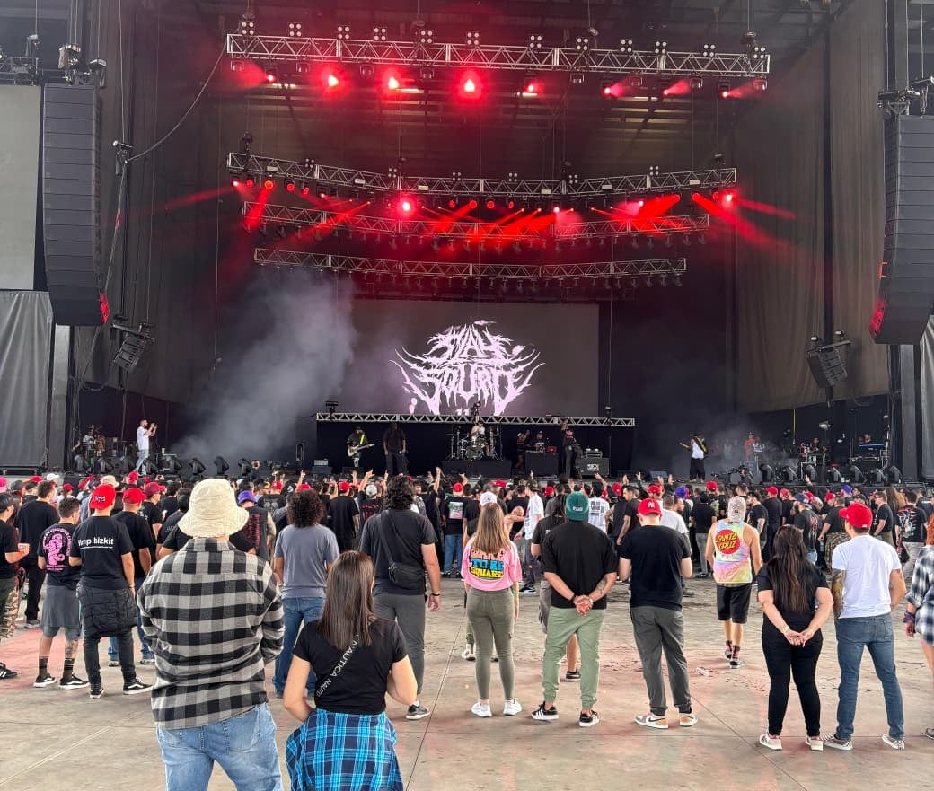 La banda Slay Squad fue la encargada de abrir el Festival Loserville