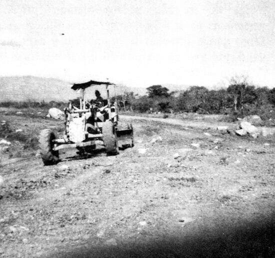 Parte de los atrasos en la pista fueron para nivelar el terreno. Foto: Cortesía Renger Infante.