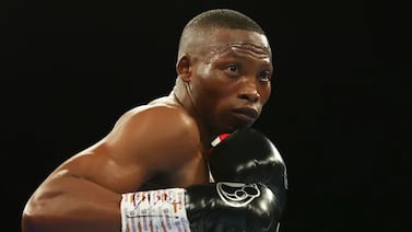 Famoso campeón mundial de boxeo murió tras ser atacado a balazos frente a su casa