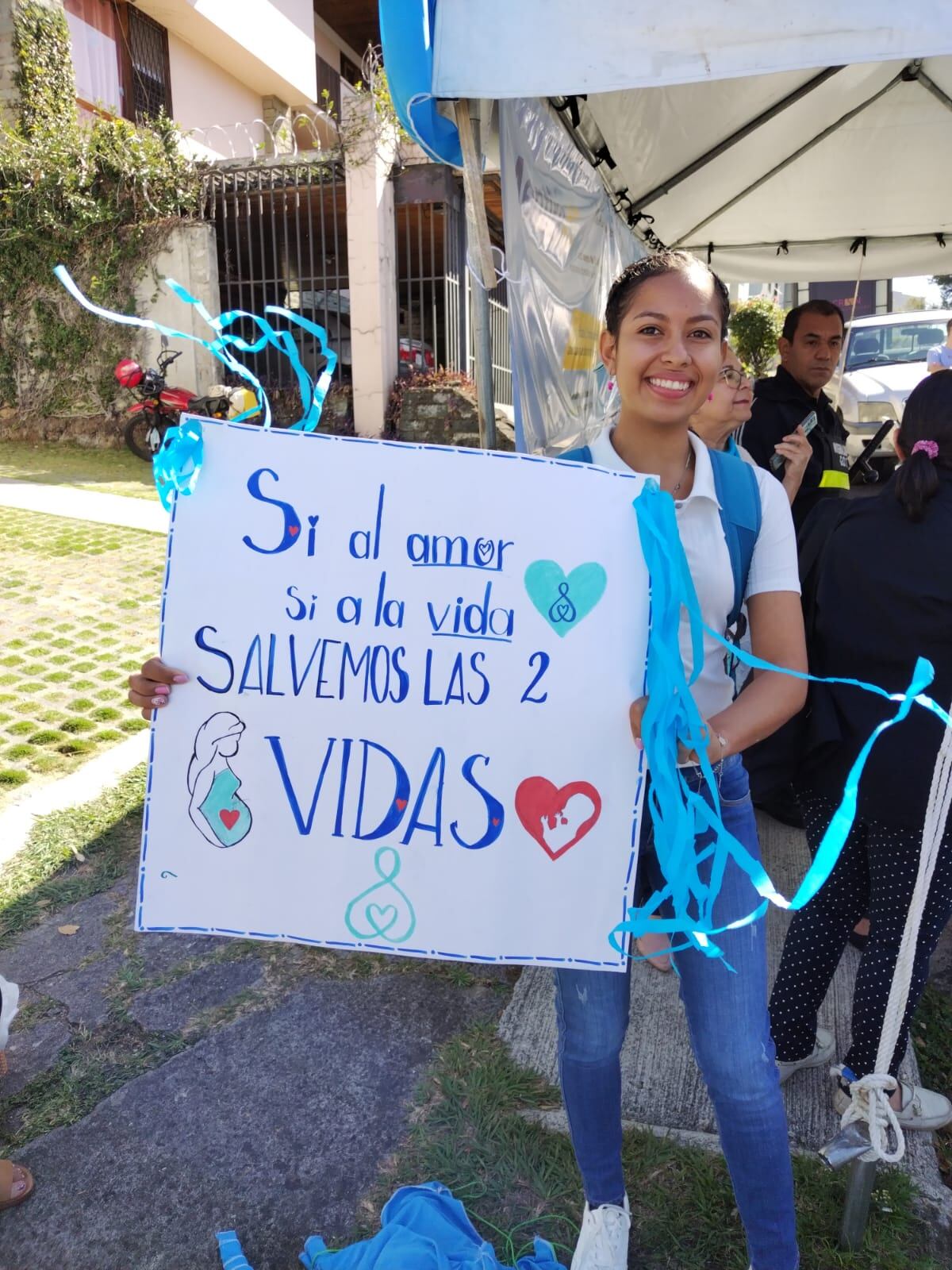 Este miércoles 23 y jueves 24 de marzo se realiza en la Corte Interamericana de Derechos Humanos (CIDH -que queda en Los Yoses, San José-) el juicio de Beatriz, una muy humilde salvadoreña a quien no se le permitió abortar a su segundo hijo a pesar de que su vida corría peligro