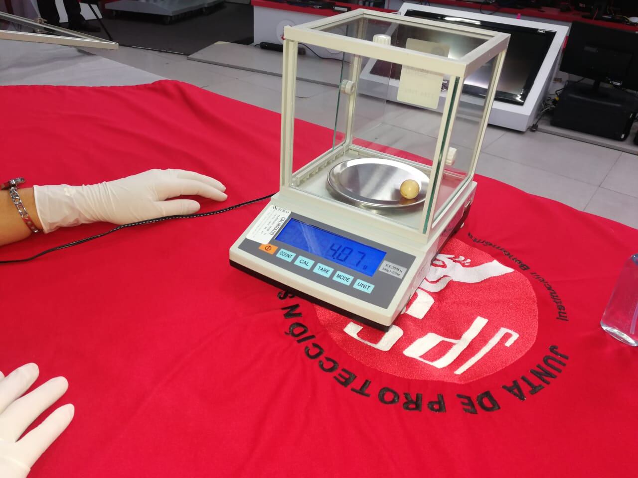 La Junta de Protección Social (JPS) cumplió a la perfección con el proceso de medir y pesar las bolitas que se usarán en el sorteo del Gordito que se jugará el próximo domingo 4 de julio.