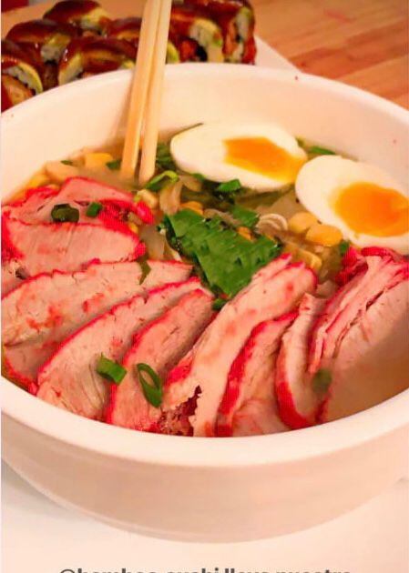 ¿Sushihamburguesa? Tico la saca del estadio con esta delicia