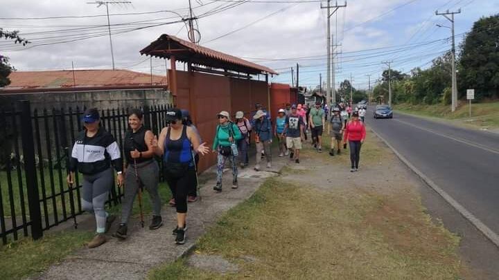 Caminantes Domingueños suele realizar recorridos a lugares históricos.