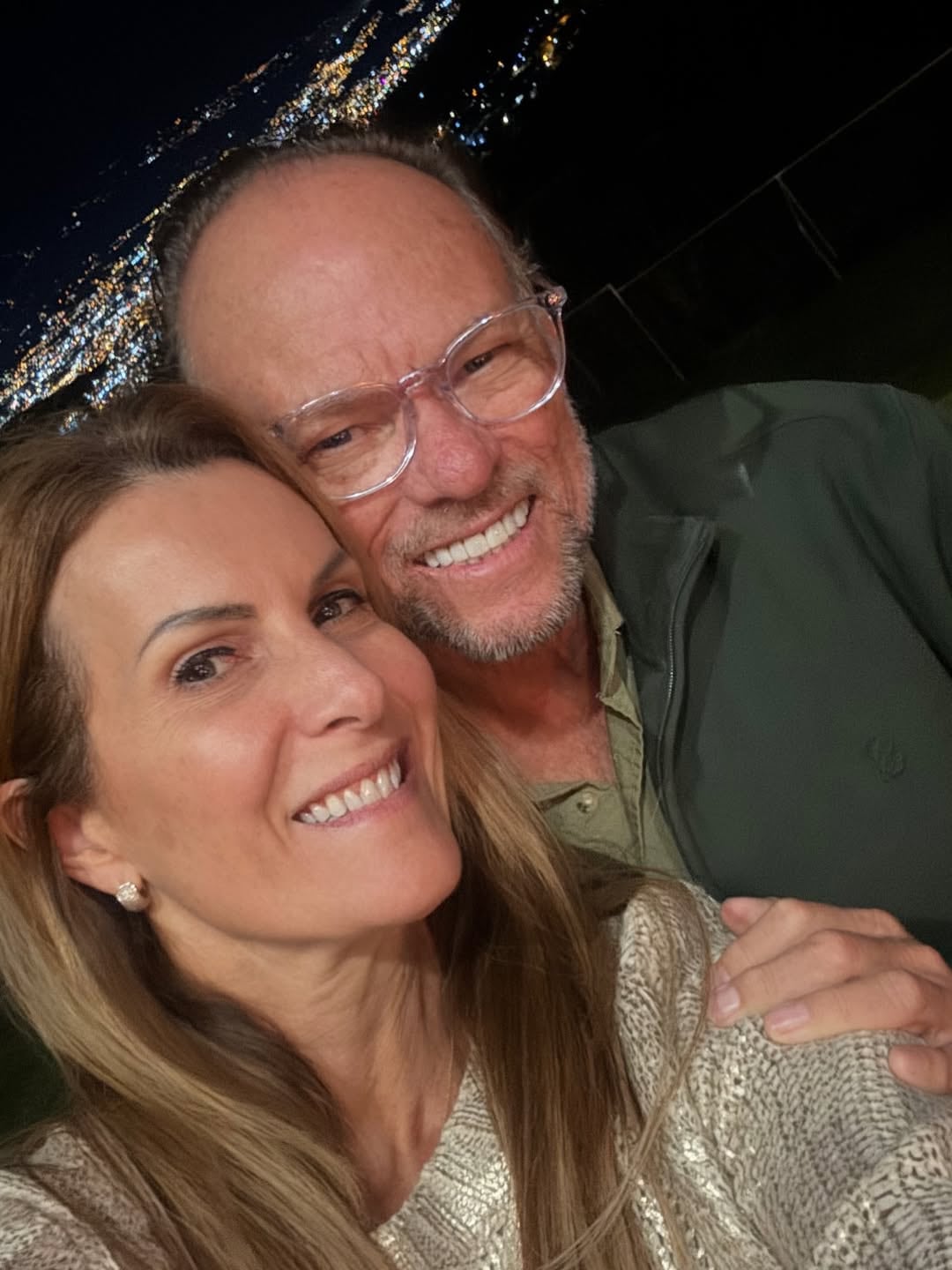 Patricia Figueroa presumió en las últimas horas lo bella y grande que está Estefania Madrigal, su única hija y la de su esposo Arnoldo Madrigal.