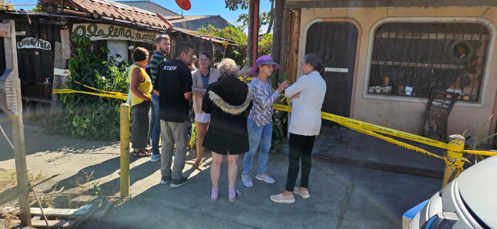 Carmen Castro Porras, de 60 años, fue hallada sin vida tras apagar las llamas de un incendio que consumió tres viviendas en San Rafael Arriba de Desamparados, San José. Foto: La Teja
