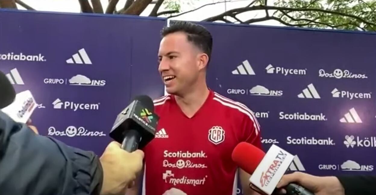 Así quedó Bryan Oviedo tras lo sucedido.