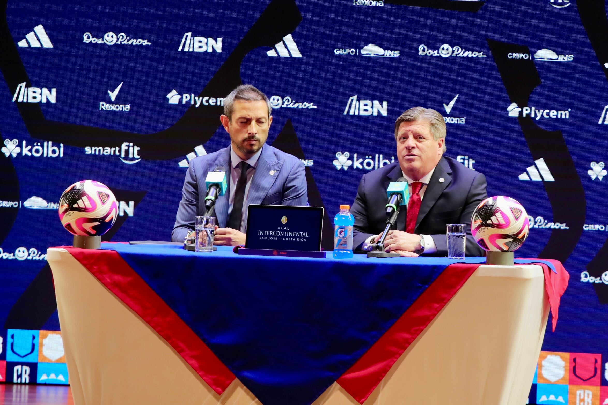 Miguel Herrera ( El Piojo )