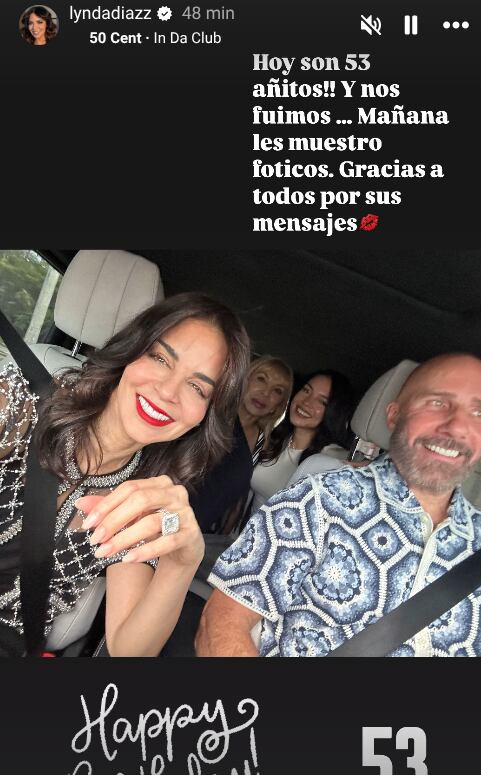 Lynda Díaz se fue a celebrar sus 53 años con su esposo y su mamá.