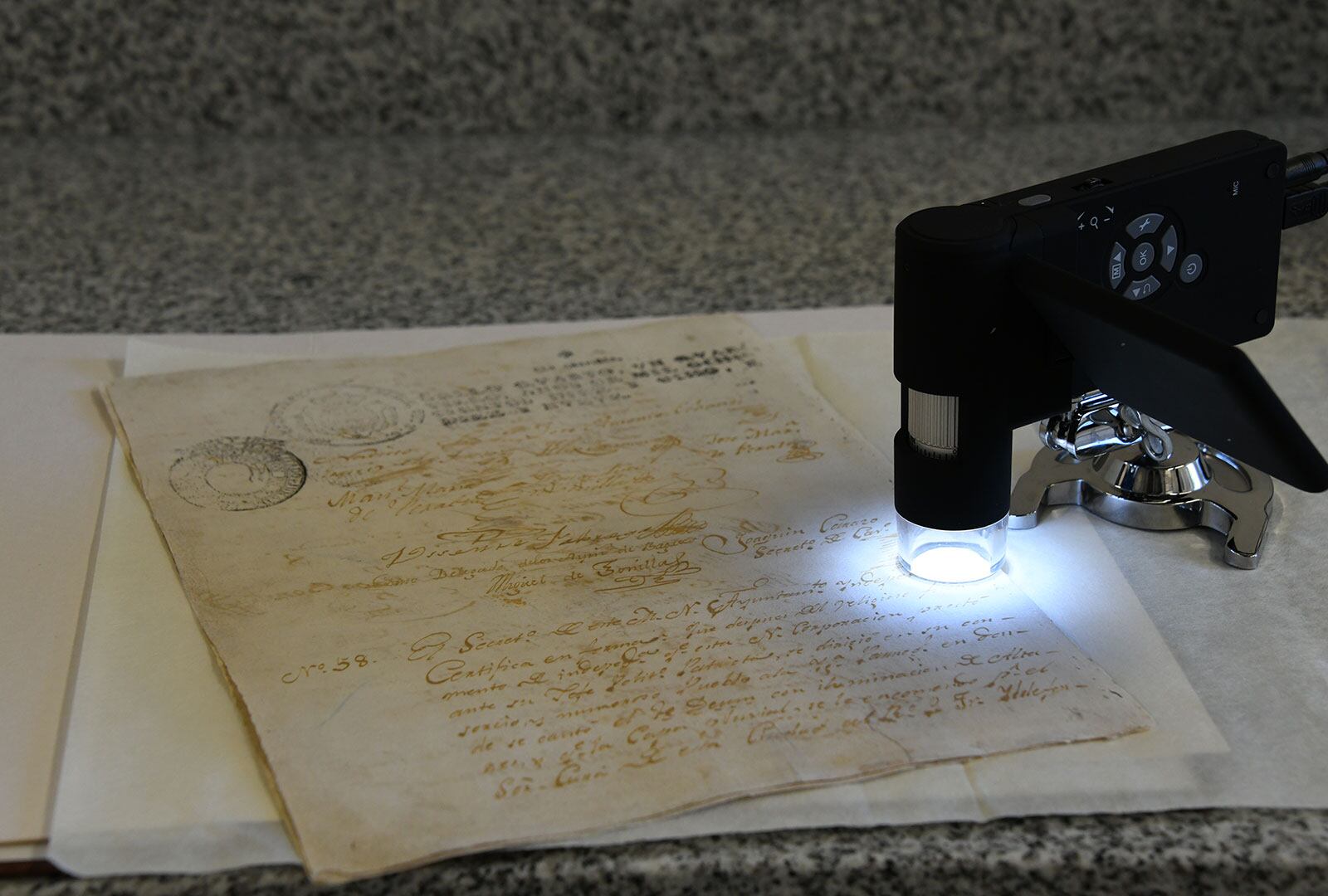 El Acta de la Independencia de Costa Rica, firmada el 29 de setiembre de 1821 fue restaurada en el 2021. La UCR con sus laboratorios realizaron análisis químicos, biológicos y físicos.