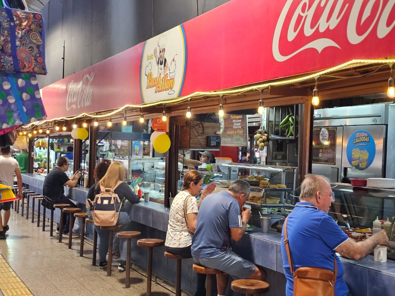 La soda Paco Alfaro surgió hace 88 años y está ubicada dentro del mercado municipal de Heredia.