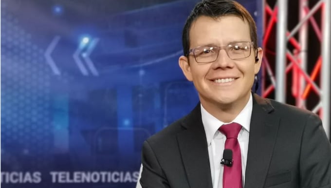 Adrián Marín es hijo de Opo Marín y periodista de Telenoticias