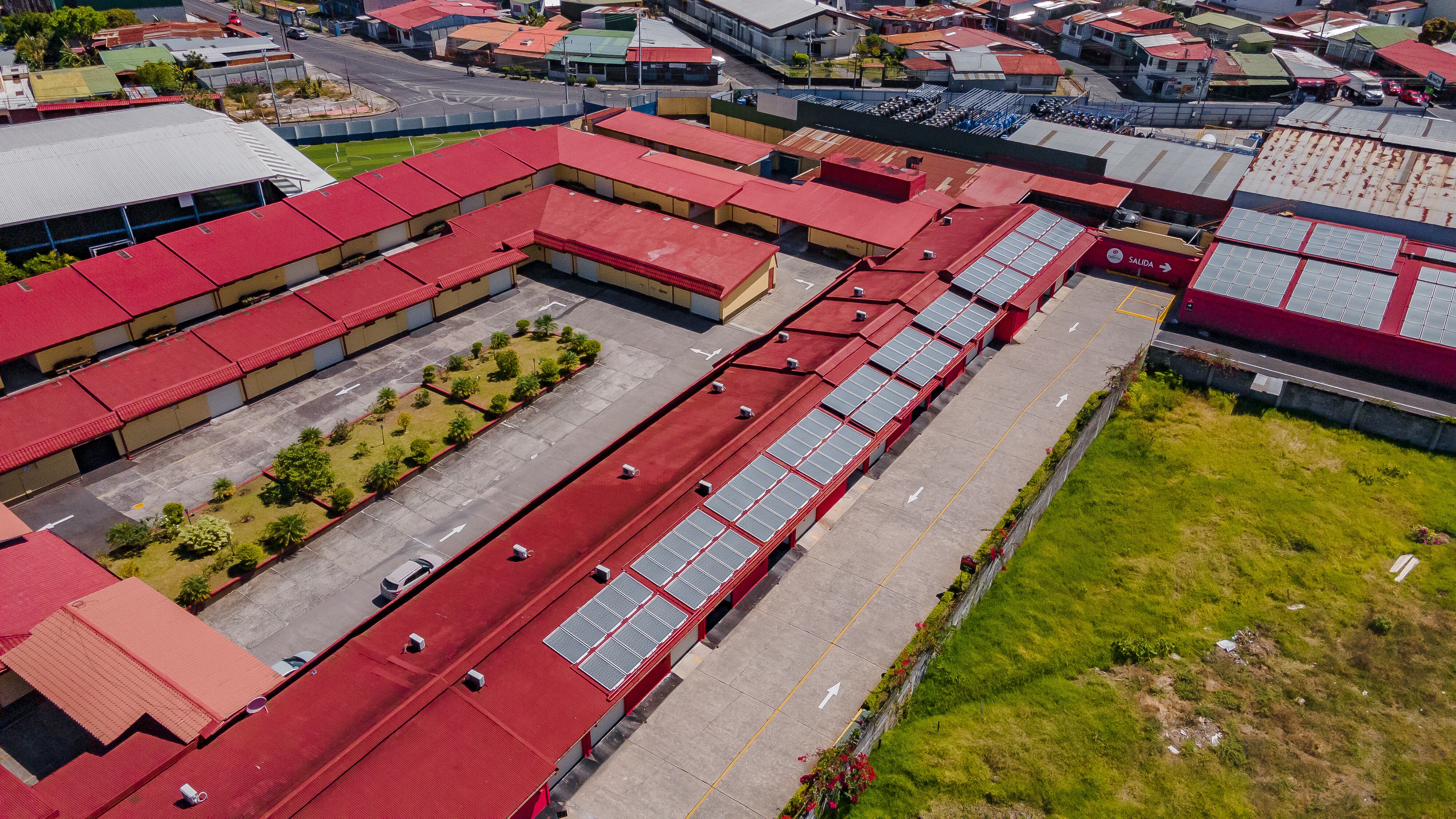 Ya puede darle rienda suelta a la pasión, pasar calentito y mantenerse en sintonía con la ecología porque cuatro moteles josefinos trabajan al 100% con paneles solares. Uno de los preferidos de los ticos, el jacuzzi, ahora es bien ecológico en los hoteles de paso Edén, Venus, Jardín Oriental y Maison Doree, de la cadena Fantasy Rooms.