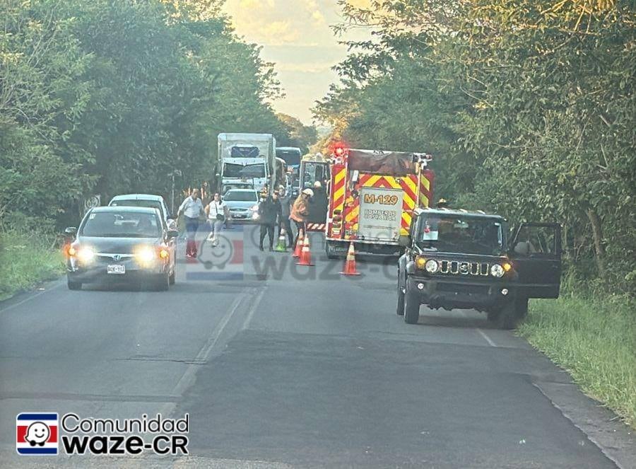 El accidente ocurrió en Cañas Dulces de Liberia. Foto Waze CR.
