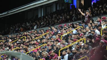 Afición del Saprissa irá al clásico esperando que Alajuelense pague los platos rotos