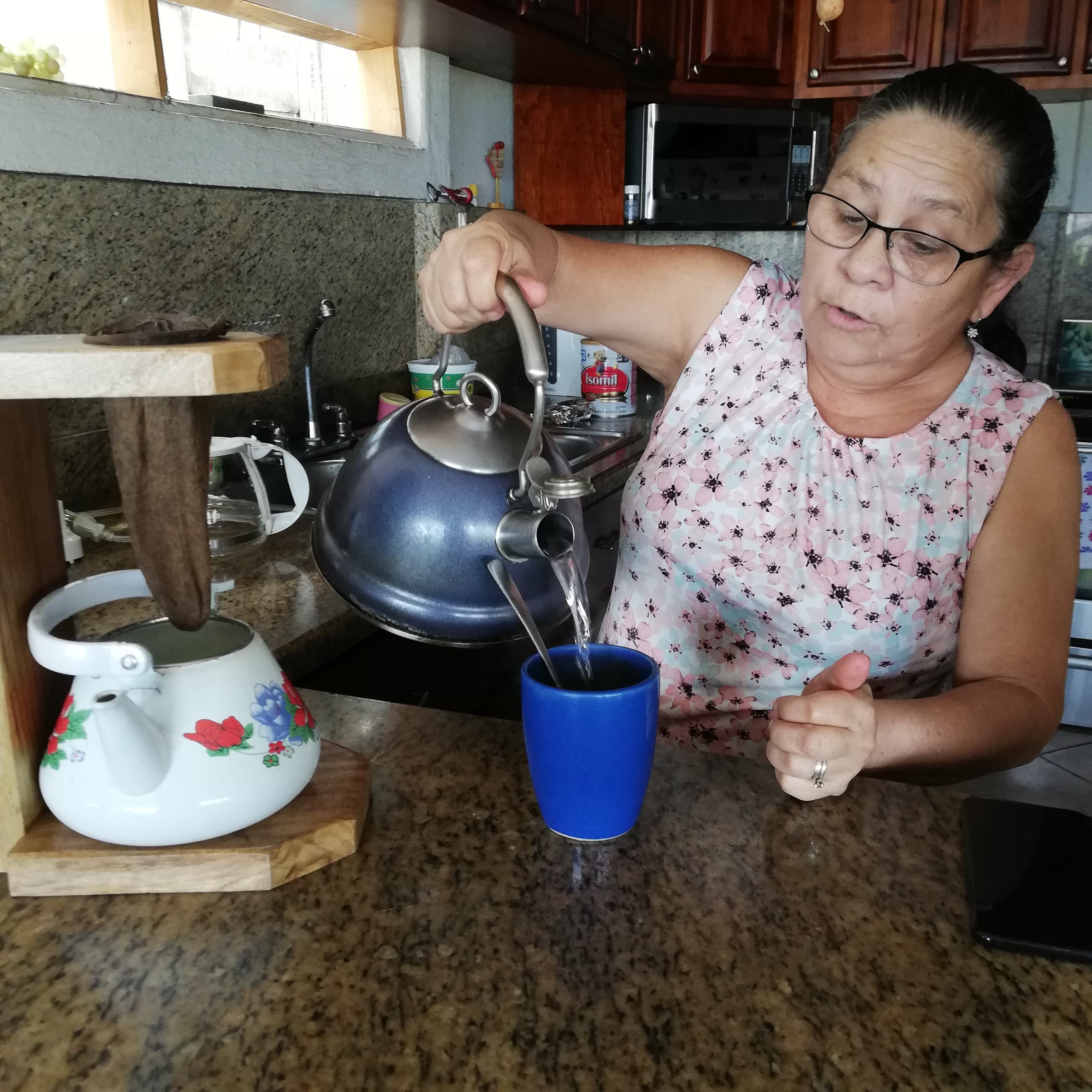 Doña María y don Jorge son cafeteros las 24 horas