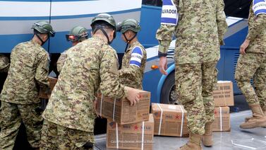 Diputados toman decisión clave sobre soldados enviados por Bukele para ayudar en emergencia