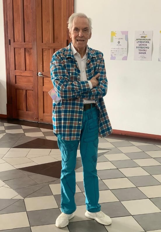 Milo Junco, historiador, vestuarista y maquillista.