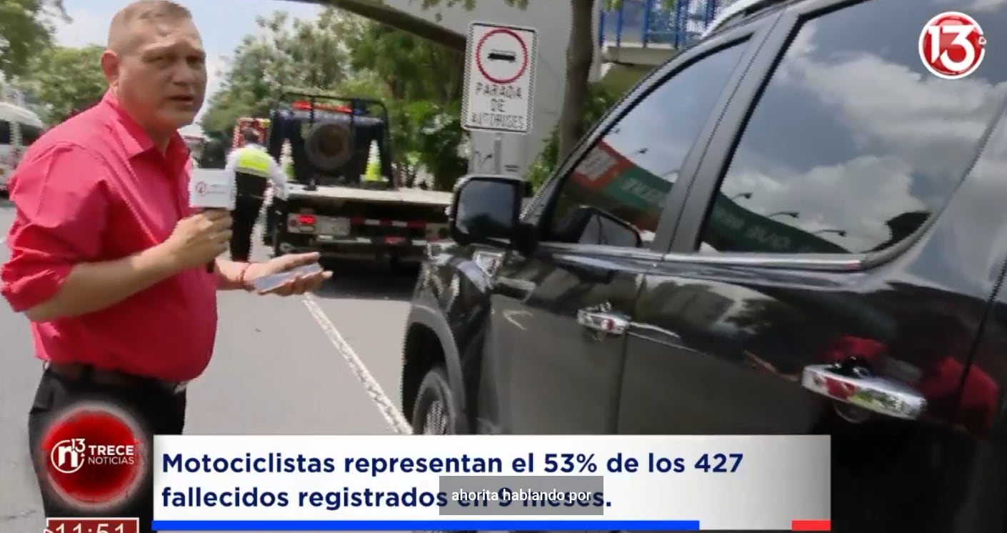 Mauricio Hoffmann, presentador de Teletica, detenido por la Policía de Tránsito.