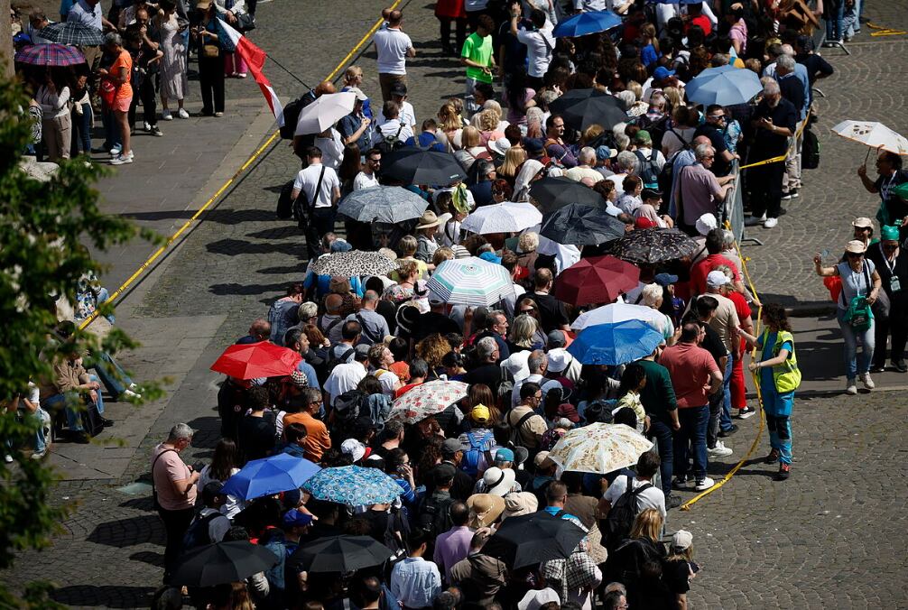 así es la Tumba del papa Francisco