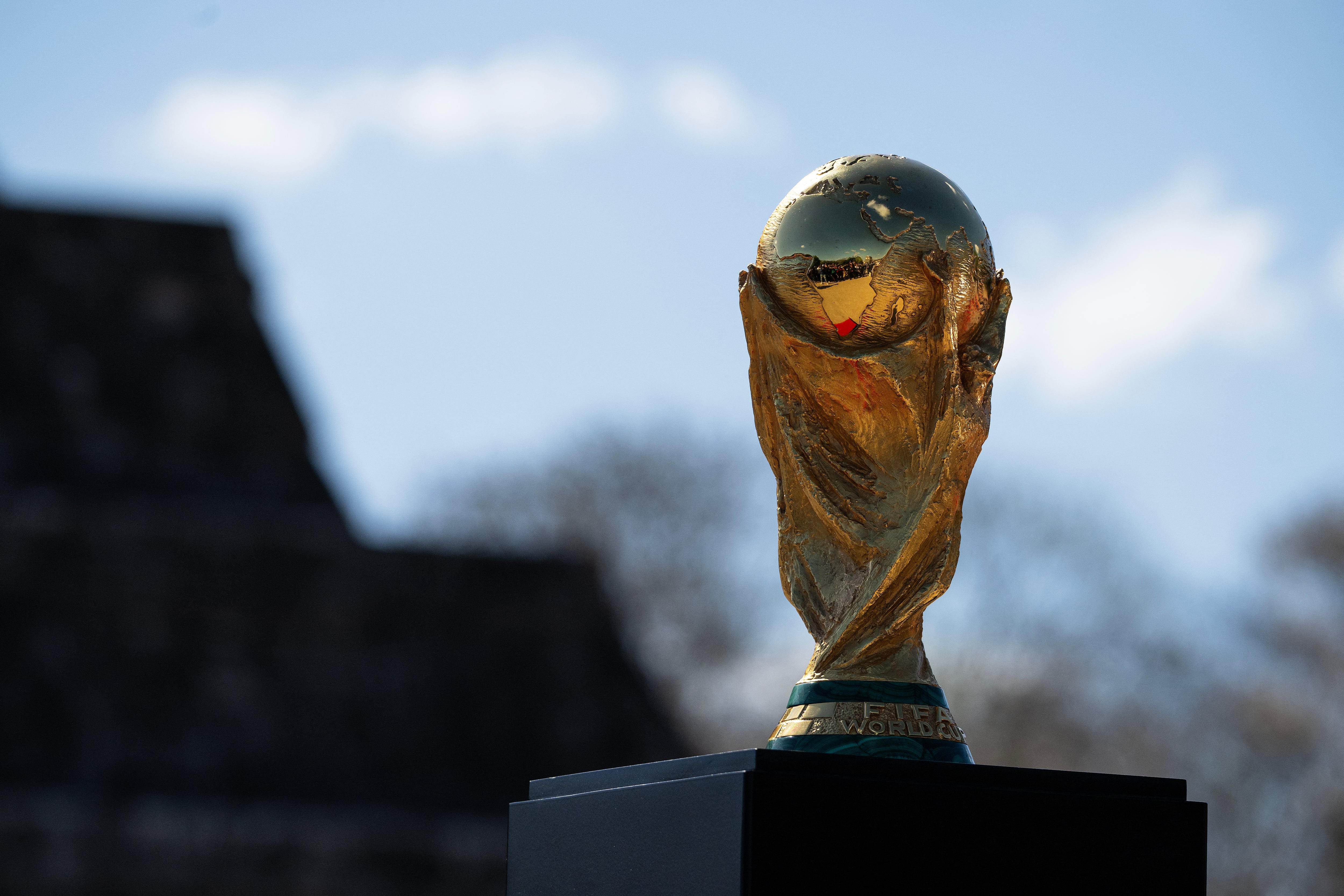 El trofeo del Mundial 2026 fue presentado el pasado 20 de marzo en Chichen Itzá, México; este país será una de las tres sedes junto a Estados Unidos y Canadá.