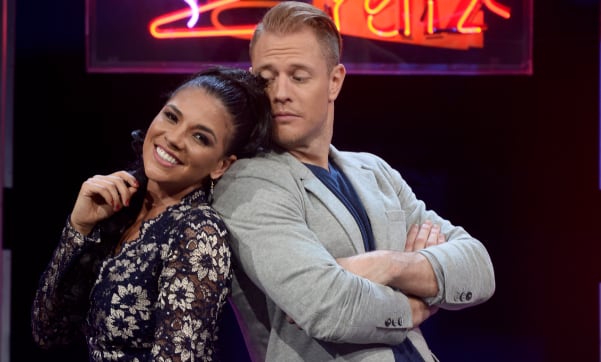 Mauricio Hoffmann y Natalia Rodríguez son compañeros de trabajo en canal 7. Ambos conducen Sábado feliz.