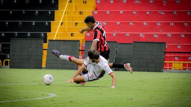 Alajuelense y Saprissa tuvieron otro choque entre sus promesas cuyo resultado picó mucho