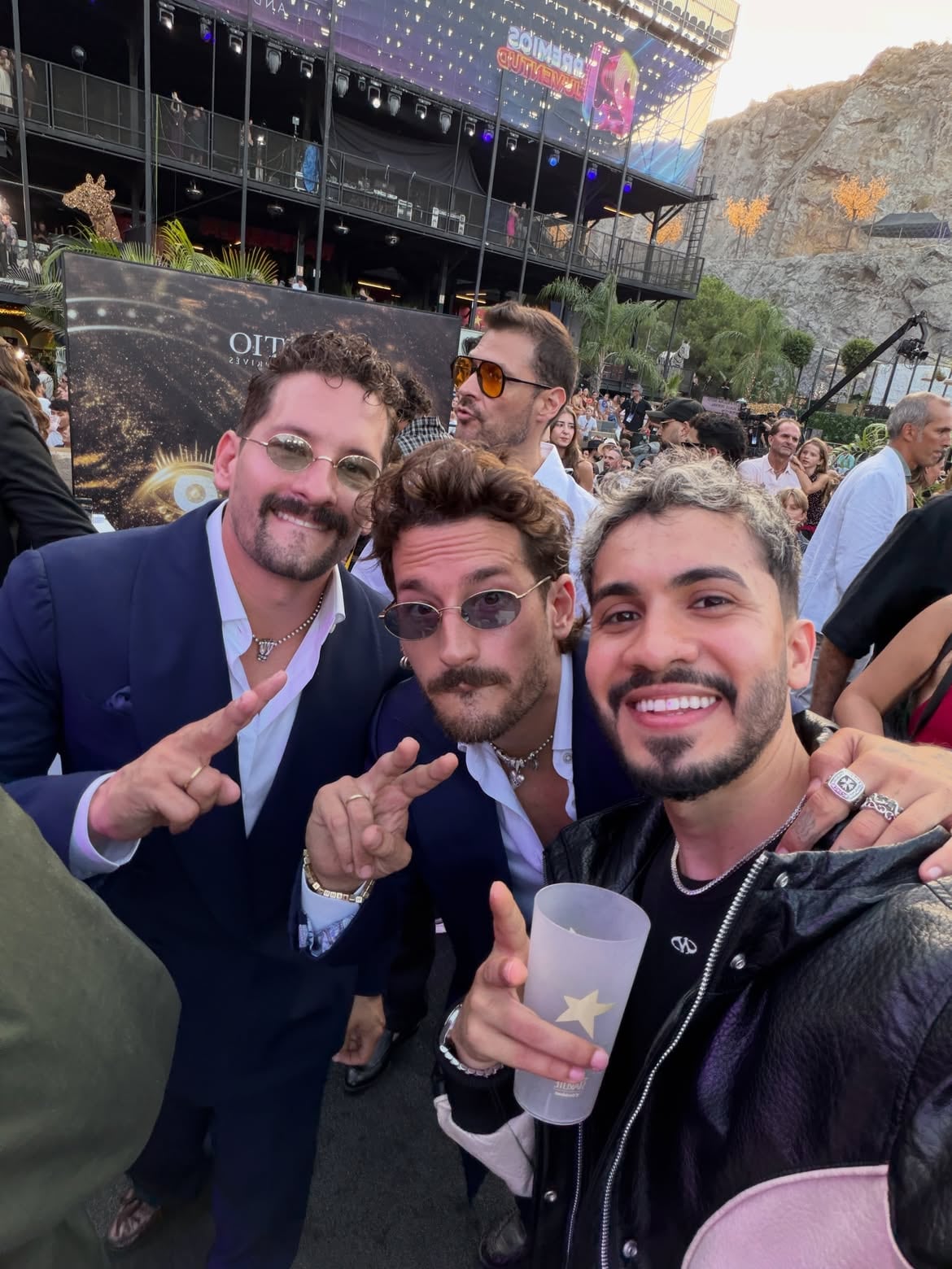 Christopher Araya, mejor conocido como Araya Vlogs, en los Premios Lo Nuestro 2026.
