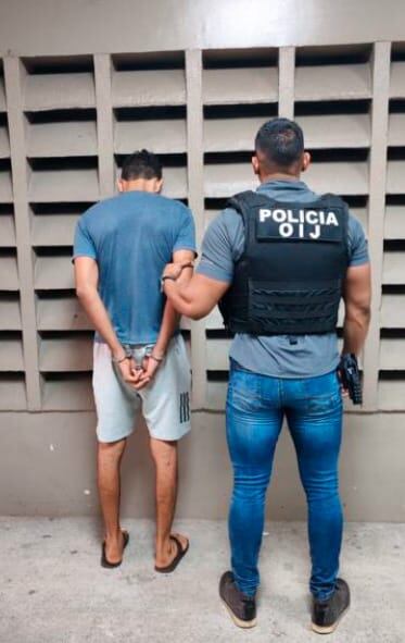 Un hombre fue detenido como sospechoso de un millonario robo a un local comercial en Limón. Foto: OIJ