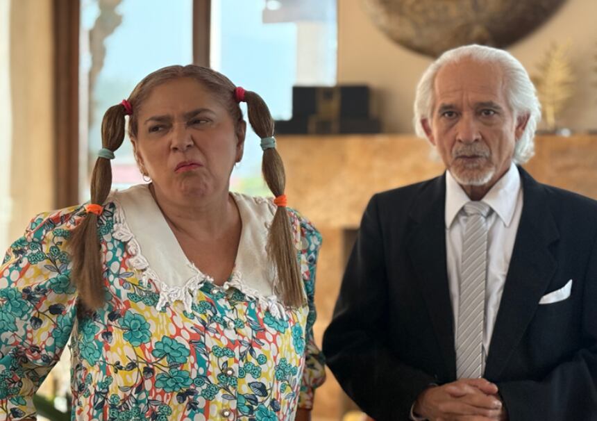 Carlos Alvarado es uno de los actores más conocidos del país, actualmente trabaja en Teletica en la serie de Elvirilla