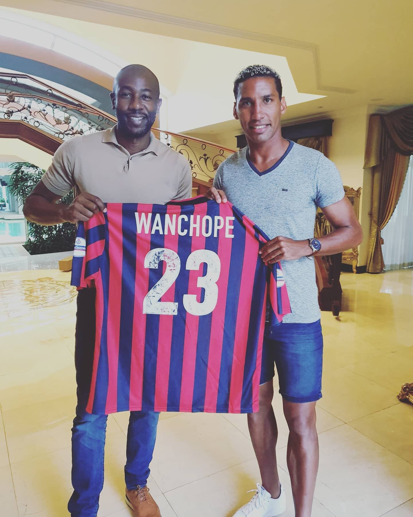 Marcel Hernández y Paulo Wanchope