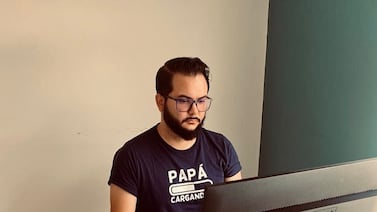 Joven de los barrios del sur consiguió que su primer libro fuera “best seller”