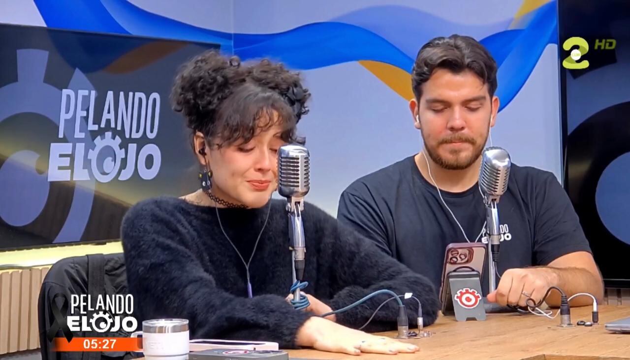 La imitadora de Pelando el ojo, Sharom Mendoza, protagonizó este lunes una conmovedora despedida a su compañero José Ricardo Carballo, quien falleció el fin de semana, a los 42 años, víctima de un terrible accidente de tránsito.