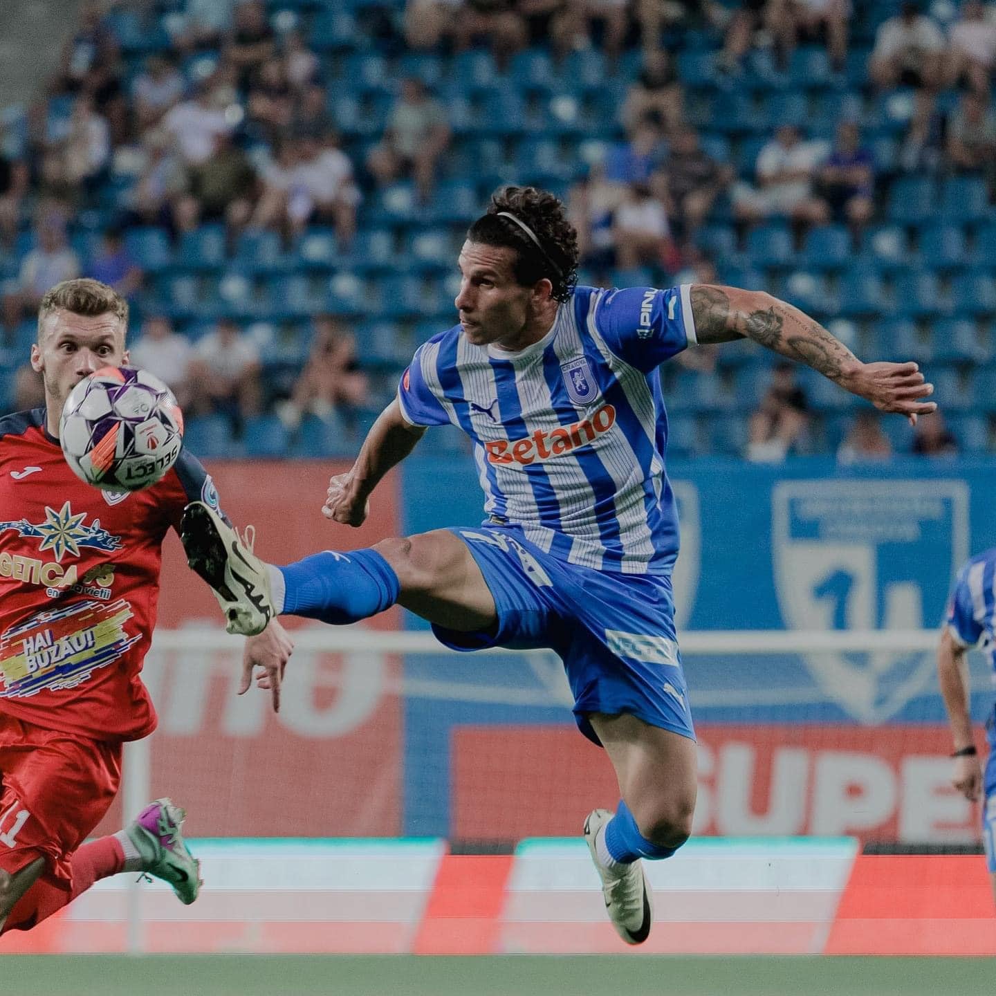 Luis Paradela era figura del Craiova hasta que se lesionó en enero pasado.