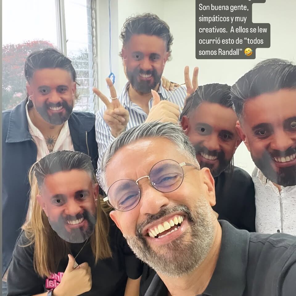 Randall Salazar, periodista y presentador de televisión.