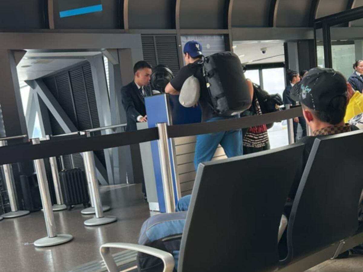 La pareja de ticos tuvo que armar un burumbúm para poder regresar al país.