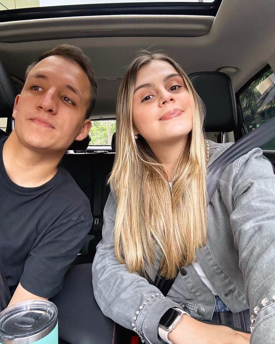 Carlos Serrano y Camila Chacón se están dando una nueva oportunidad en el amor.