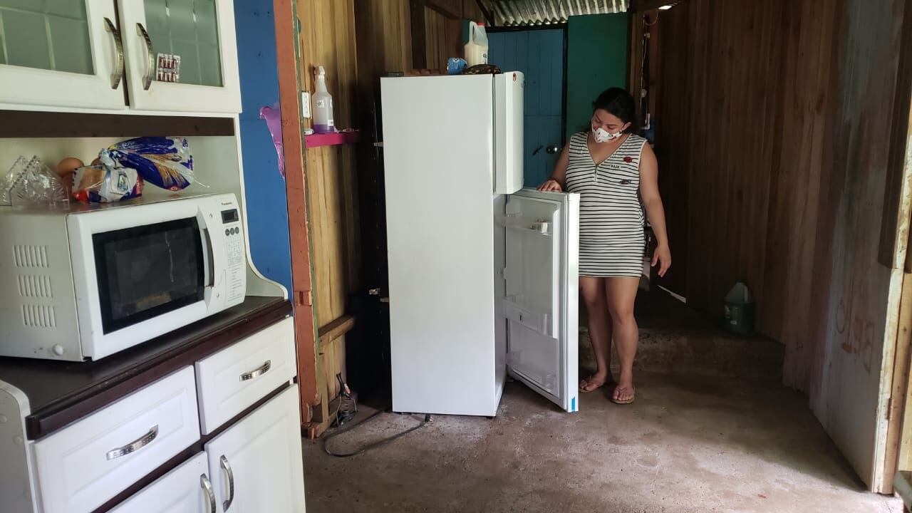 Carolina Angulo, joven embarazada que fue alcanzada por la onda expansiva de un rayo en San Carlos. Fotos Edgar Chinchilla.