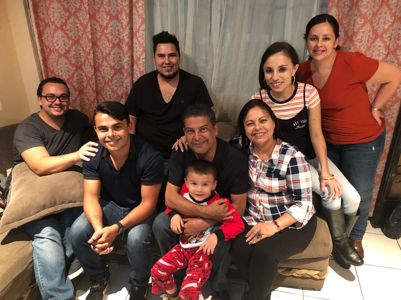 En medio de un profundo dolor también hay un profundo agradecimiento, según nos explica Carlos Cascante Vega, el hijo de Carlos Cascante Duarte, el alcalde de Tibás quien falleció el 16 de mayo del año pasado por culpa del covid-19