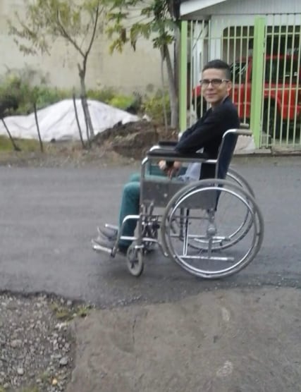 Felipe Loaiza, periodista y presentador de Las Historias de canal 11 de Repretel.