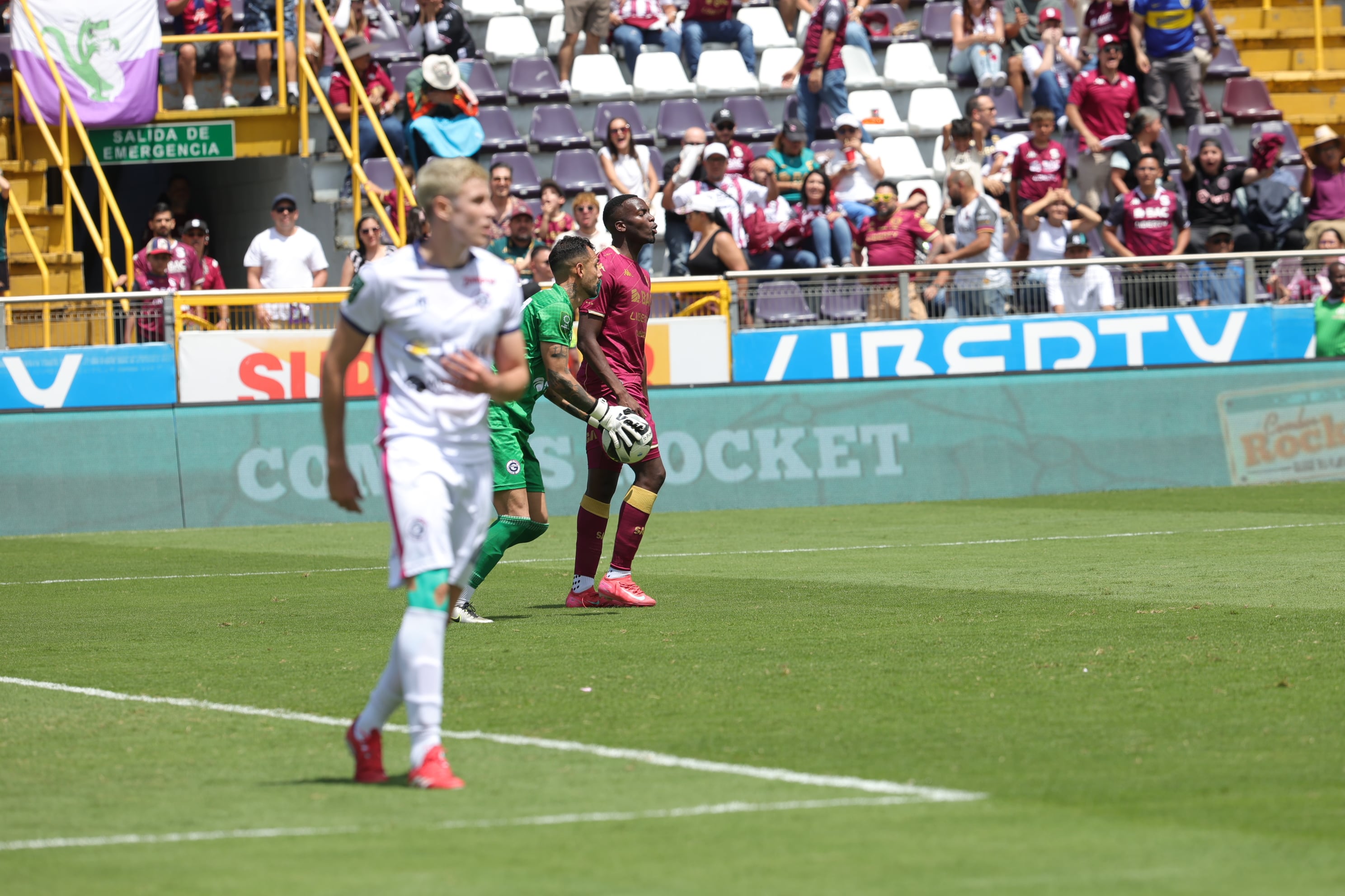 14/09/2025/ juego entre Deportivo Saprissa vs Guadalupe en el estadio Ricardo Saprissa / foto John Durán
