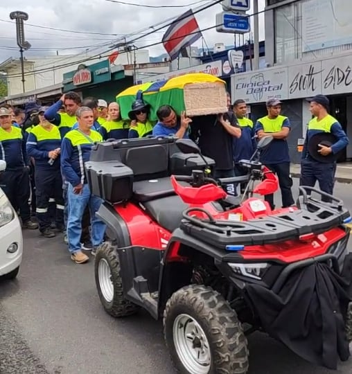 Juan Pablo Vargas Gómez, de 40 años, un recolector de basura, murió tras ser atropellado mientras cumplía con su trabajo en Alajuelita, la fatalidad ocurrió el lunes 20 de abril del 2026. Foto: Tomada de redes sociales