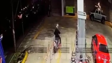 Impactante video revela ejecución de doble asesinato en gasolinera de El Coyol: un hombre logró sobrevivir