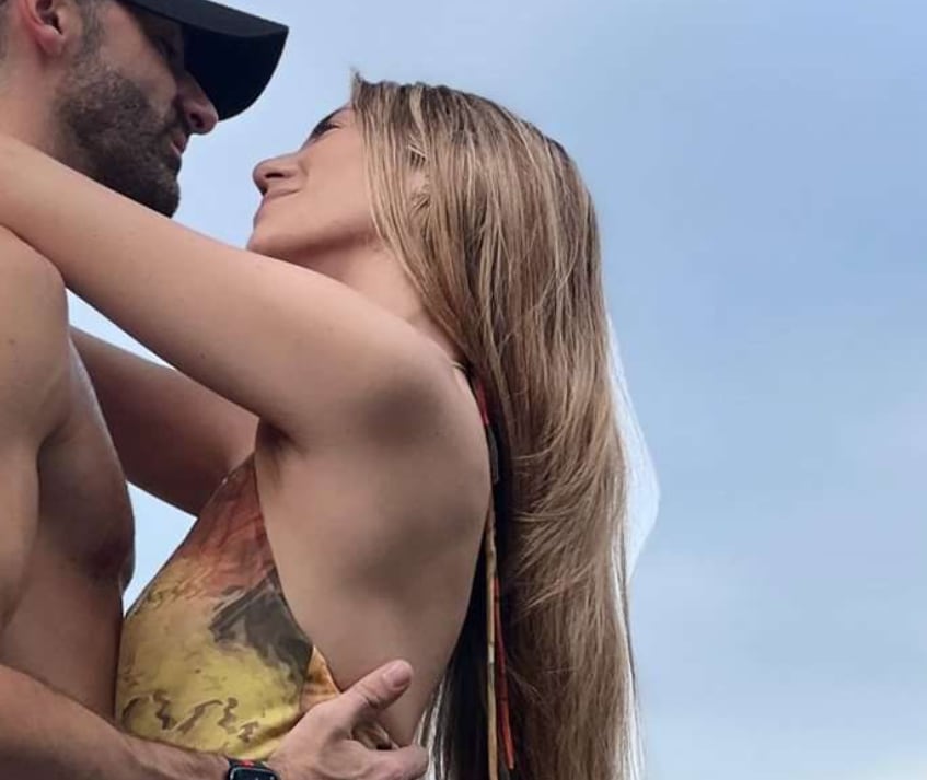 Toni Costa y Mimi Ortiz confirman su relación amorosa.