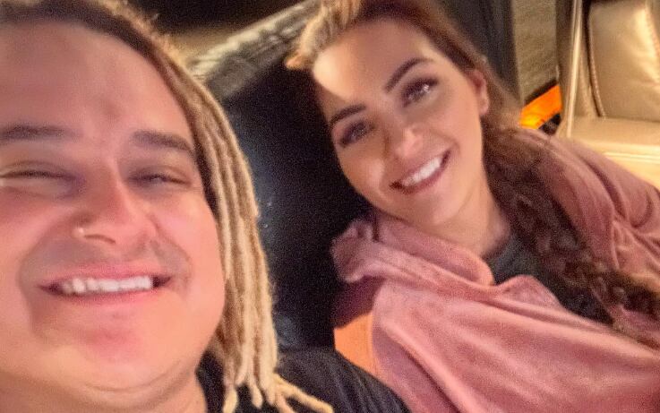 Choché Romano y su esposa Ashley García